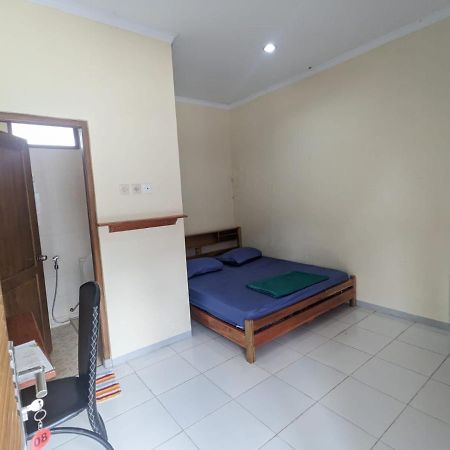 Rumah Pagar Merah Homestay Yogyakarta Kültér fotó