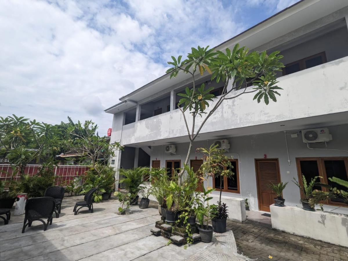 Rumah Pagar Merah Homestay Yogyakarta Kültér fotó